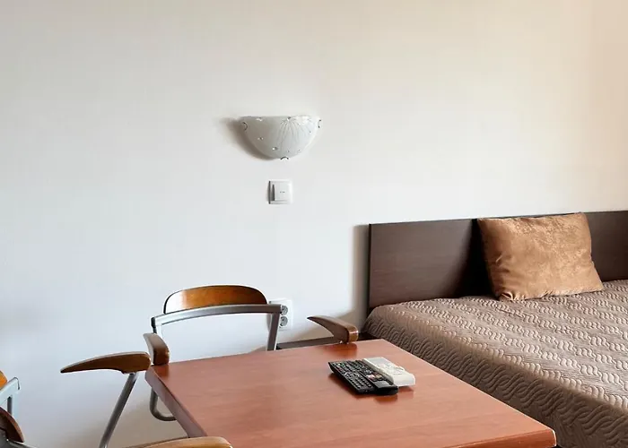 Marina Bay Saint Vlas 公寓