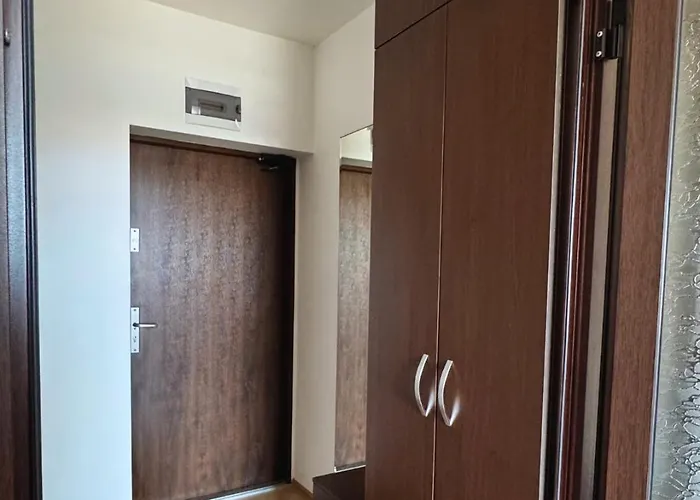 Marina Bay Saint Vlas 公寓