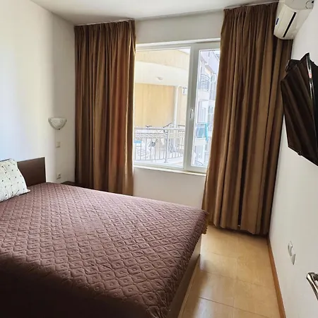 Marina Bay Saint Vlas 圣弗拉斯